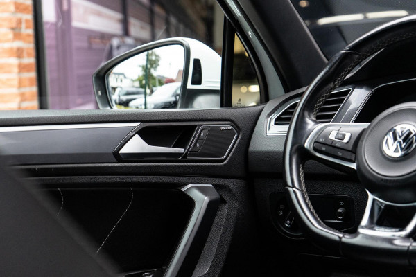 Volkswagen Tiguan 2.0 TSI 4Motion R-Line Pano / HUD / Dynaudio