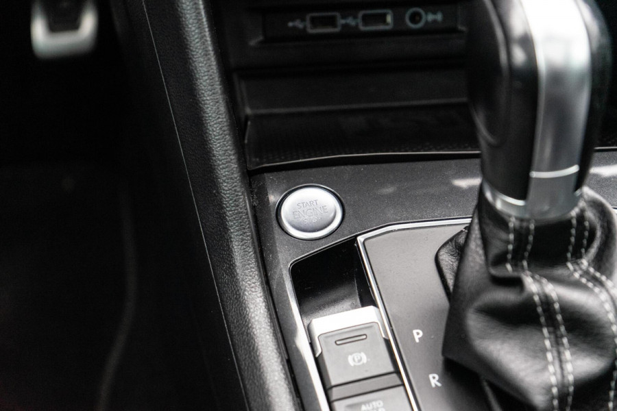 Volkswagen Tiguan 2.0 TSI 4Motion R-Line Pano / HUD / Dynaudio