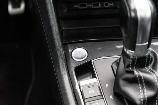 Volkswagen Tiguan 2.0 TSI 4Motion R-Line Pano / HUD / Dynaudio