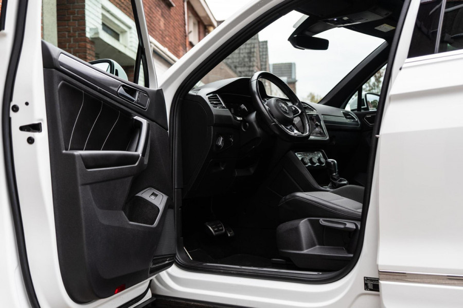 Volkswagen Tiguan 2.0 TSI 4Motion R-Line Pano / HUD / Dynaudio