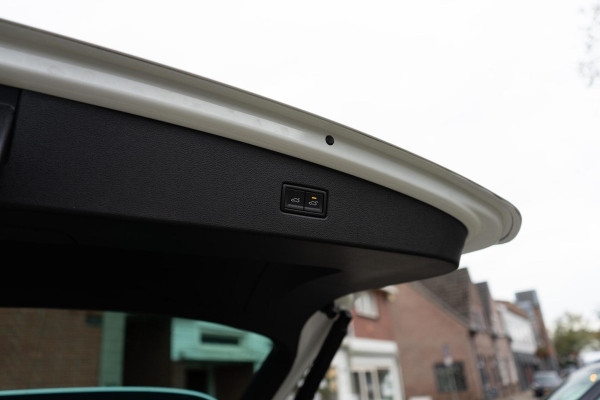 Volkswagen Tiguan 2.0 TSI 4Motion R-Line Pano / HUD / Dynaudio