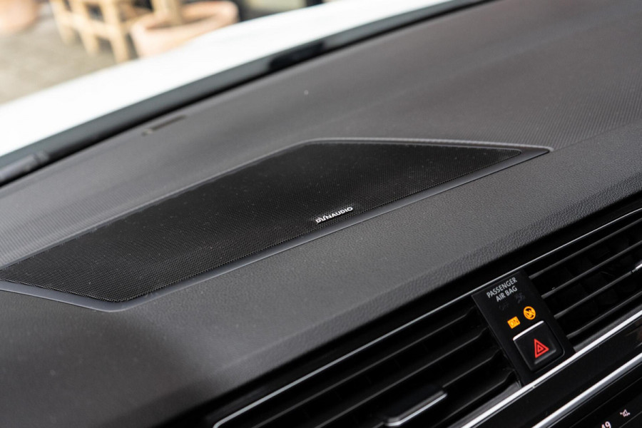 Volkswagen Tiguan 2.0 TSI 4Motion R-Line Pano / HUD / Dynaudio