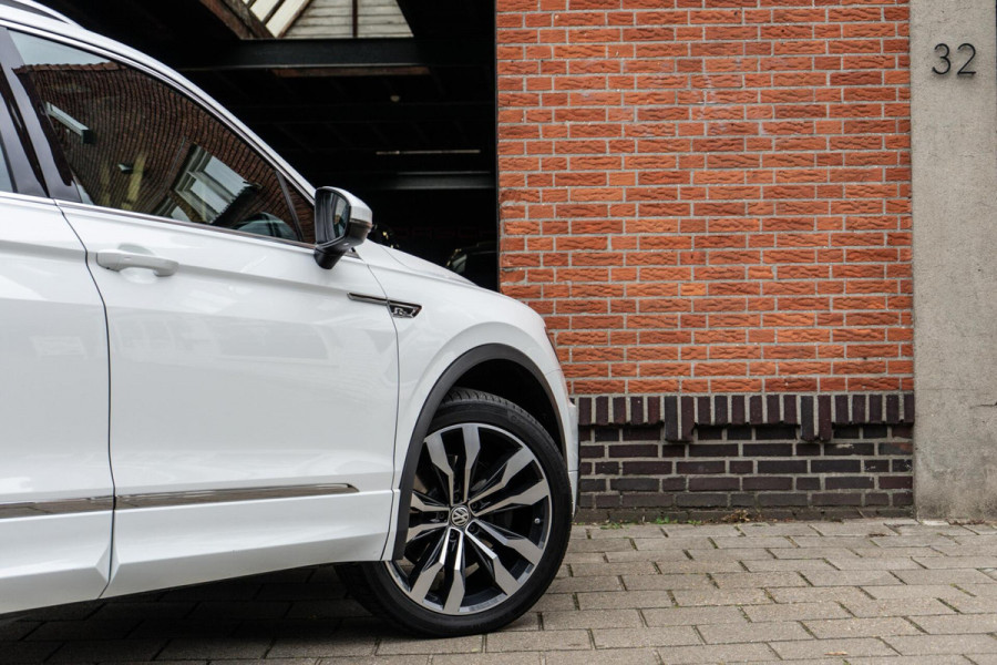 Volkswagen Tiguan 2.0 TSI 4Motion R-Line Pano / HUD / Dynaudio