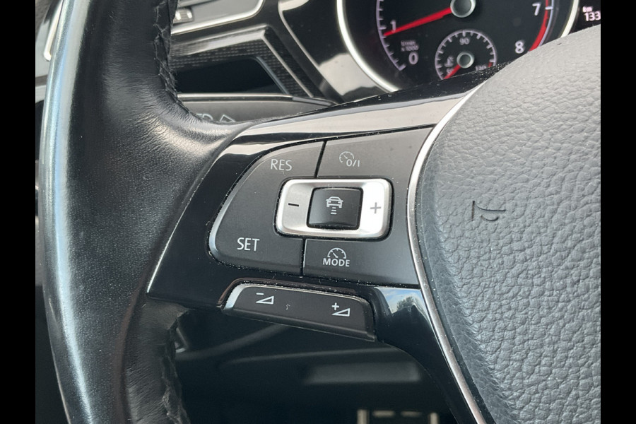 Volkswagen Touran 1.4 TSI 150pk Comfortline Stoel/Stuurverw. Carplay Adap.Cruise Nav/Cam Onderhouden!