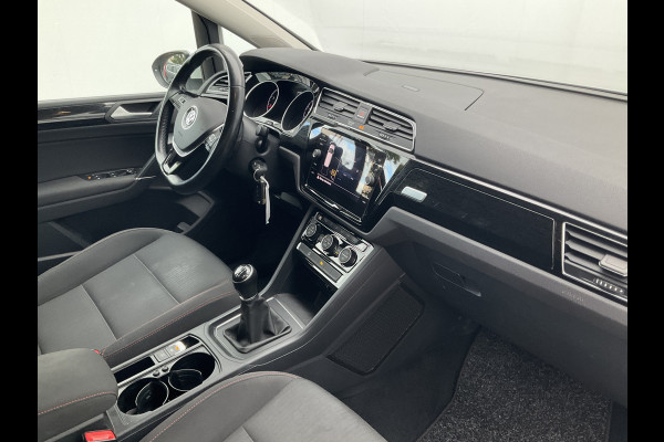 Volkswagen Touran 1.4 TSI 150pk Comfortline Stoel/Stuurverw. Carplay Adap.Cruise Nav/Cam Onderhouden!