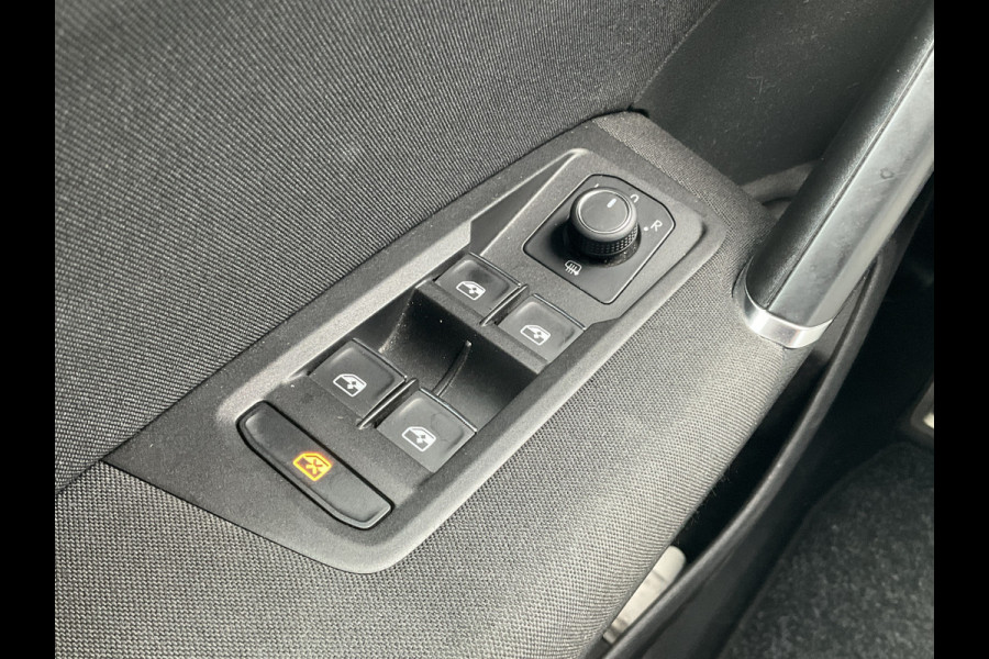 Volkswagen Touran 1.4 TSI 150pk Comfortline Stoel/Stuurverw. Carplay Adap.Cruise Nav/Cam Onderhouden!
