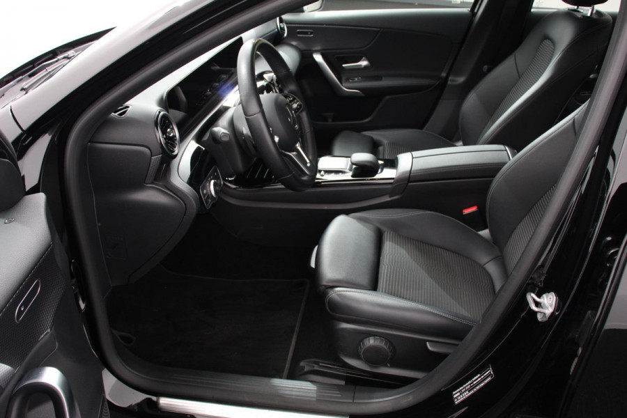 Mercedes-Benz A-Klasse 180 136pk DCT Progressive Navigatie Parkeersensoren Camera Cruise Control Virtual Cockpit Stoelverwarming Ledverlichting
