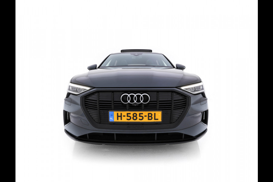 Audi e-tron 55 quattro advanced 95 kWh [3-Fase] {SOH-92%} *PANO | LUXURY-LEATHER | FULL-LED | BANG&OLUFSEN | ADAPTIVE-CRUISE | MEMORY-PACK | BLIND-SPOT | TOP-VIEW | SPORT/HEATED-SEATS | KEYLESS | DAB+ | ECC | PDC | 22''ALU*