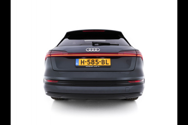 Audi e-tron 55 quattro advanced 95 kWh [3-Fase] {SOH-92%} *PANO | LUXURY-LEATHER | FULL-LED | BANG&OLUFSEN | ADAPTIVE-CRUISE | MEMORY-PACK | BLIND-SPOT | TOP-VIEW | SPORT/HEATED-SEATS | KEYLESS | DAB+ | ECC | PDC | 22''ALU*