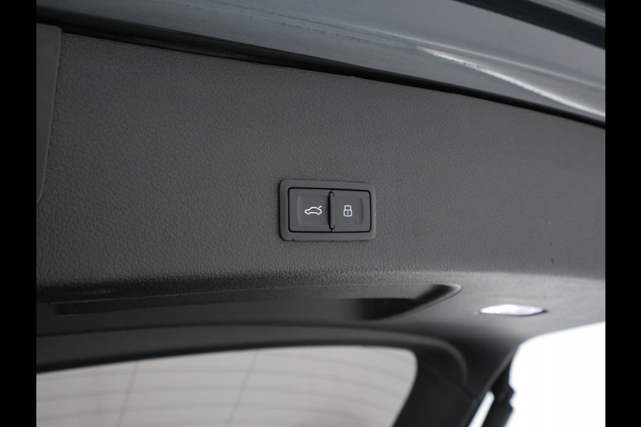 Audi e-tron 55 quattro advanced 95 kWh [3-Fase] {SOH-92%} *PANO | LUXURY-LEATHER | FULL-LED | BANG&OLUFSEN | ADAPTIVE-CRUISE | MEMORY-PACK | BLIND-SPOT | TOP-VIEW | SPORT/HEATED-SEATS | KEYLESS | DAB+ | ECC | PDC | 22''ALU*