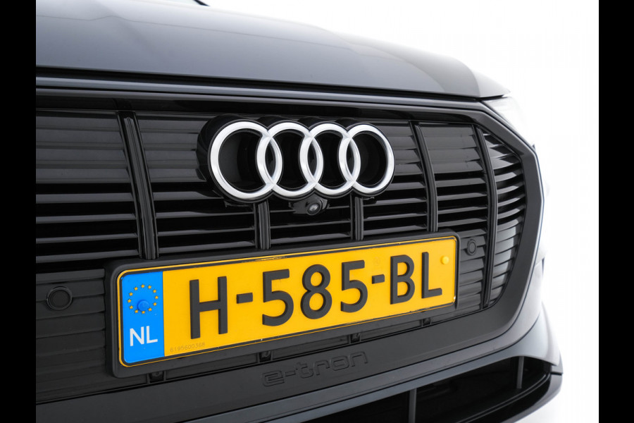 Audi e-tron 55 quattro advanced 95 kWh [3-Fase] {SOH-92%} *PANO | LUXURY-LEATHER | FULL-LED | BANG&OLUFSEN | ADAPTIVE-CRUISE | MEMORY-PACK | BLIND-SPOT | TOP-VIEW | SPORT/HEATED-SEATS | KEYLESS | DAB+ | ECC | PDC | 22''ALU*