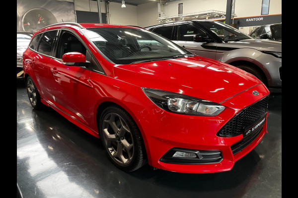 Ford FOCUS Wagon 2.0 ST-2 250 PK NAVI CLIMA RECARO CARPLAY
