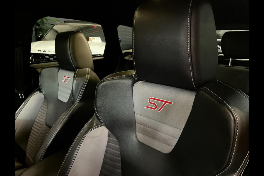 Ford FOCUS Wagon 2.0 ST-2 250 PK NAVI CLIMA RECARO CARPLAY