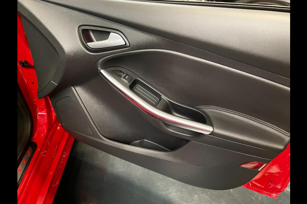 Ford FOCUS Wagon 2.0 ST-2 250 PK NAVI CLIMA RECARO CARPLAY