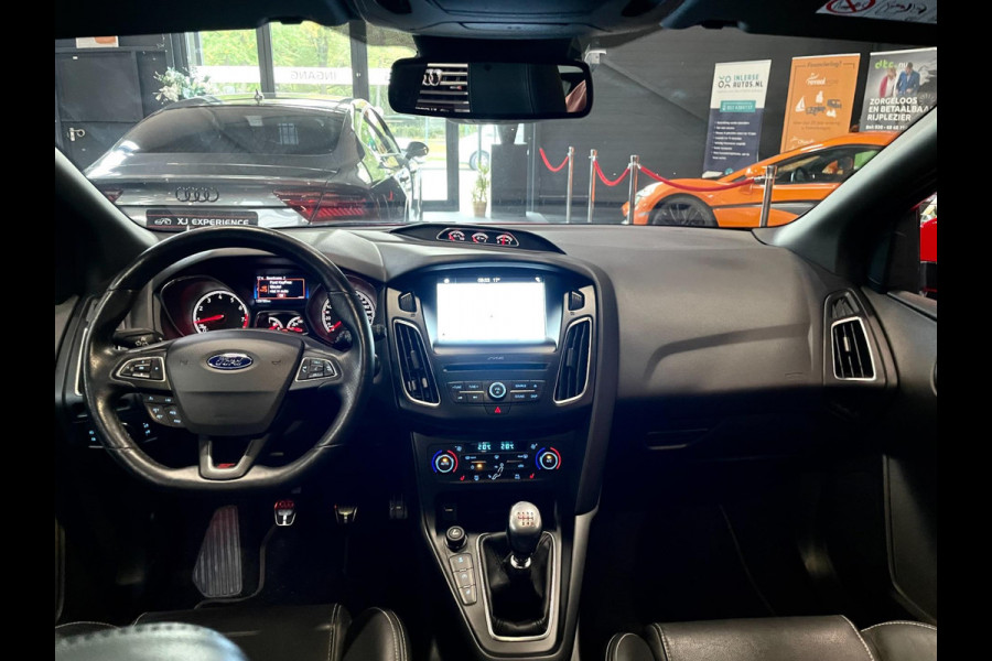 Ford FOCUS Wagon 2.0 ST-2 250 PK NAVI CLIMA RECARO CARPLAY