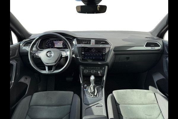 Volkswagen Tiguan Allspace 1.4 TSI | 7p. | R-Line | Pano | NL Volkswagen Tiguan Allspace 1.4 TSI | 7p. | R-Line | Pano | NL