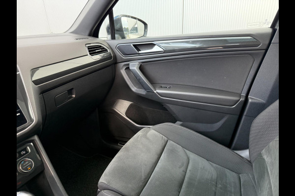 Volkswagen Tiguan Allspace 1.4 TSI | 7p. | R-Line | Pano | NL Volkswagen Tiguan Allspace 1.4 TSI | 7p. | R-Line | Pano | NL