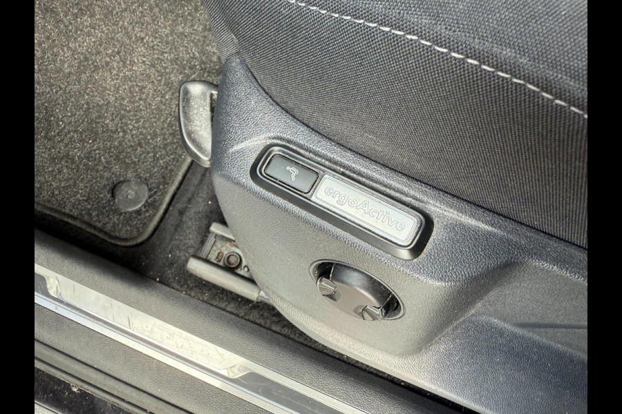 Volkswagen Tiguan Allspace 1.4 TSI | 7p. | R-Line | Pano | NL Volkswagen Tiguan Allspace 1.4 TSI | 7p. | R-Line | Pano | NL