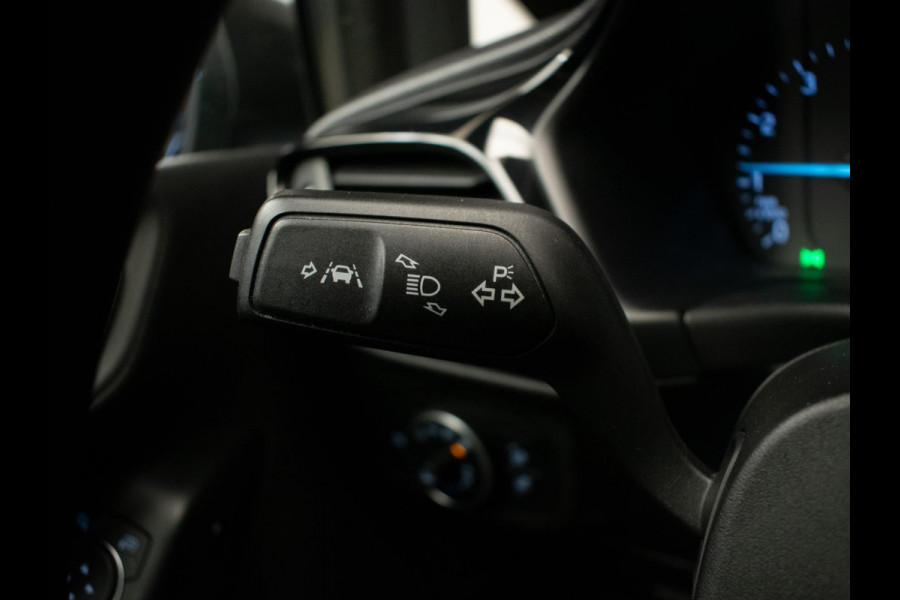 Ford Fiesta 1.1 Sport (APPLE CARPLAY,NAVI,LED,PDC,LANE ASSIST,DAB,BLUETOOTH,SPORTSTOELEN,LM VELGEN,NIEUWE APK,NETTE STAAT)
