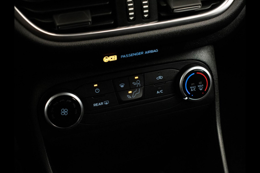 Ford Fiesta 1.1 Sport (APPLE CARPLAY,NAVI,LED,PDC,LANE ASSIST,DAB,BLUETOOTH,SPORTSTOELEN,LM VELGEN,NIEUWE APK,NETTE STAAT)