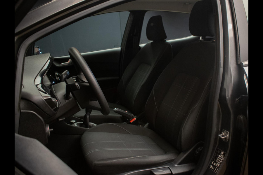 Ford Fiesta 1.1 Sport (APPLE CARPLAY,NAVI,LED,PDC,LANE ASSIST,DAB,BLUETOOTH,SPORTSTOELEN,LM VELGEN,NIEUWE APK,NETTE STAAT)
