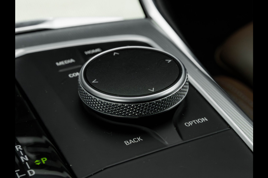 BMW 3-serie M340i xDrive - Memoryzetel - Head-Up - Driving Assistent - Hifi