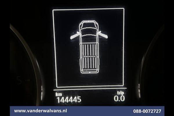 Volkswagen Crafter 2.0 TDI 141pk L3H2 L2H1 Euro6 Airco | 3000kg Trekhaak | Camera | Navigatie | Apple Carplay Android Auto, Cruisecontrol, Parkeersensoren, Dakdragers, Bijrijdersbank