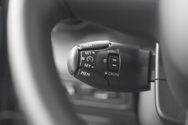 Citroën C3 Aircross PureTech 130 EAT6 Max | Allseason Banden | Parkeersensoren | Navigatie | Apple Carplay