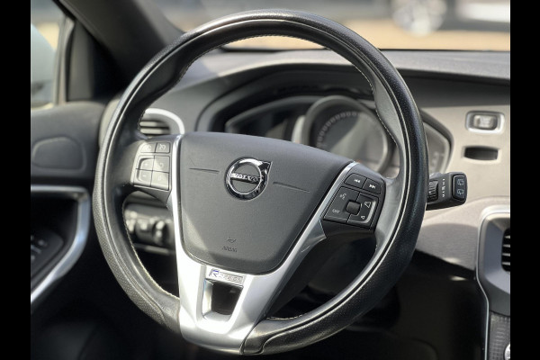 Volvo V40 1.5 T3 Polar+ Sport R DESIGN RIJKLARPRIJS INCL. 12MND BOVAG.