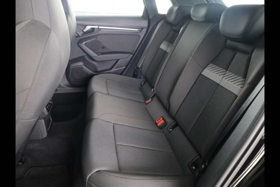 Audi A3 Sportback 30 TFSI Advanced edition 110pk S-Tronic | Navigatie | Parkeersensoren voor en achter |