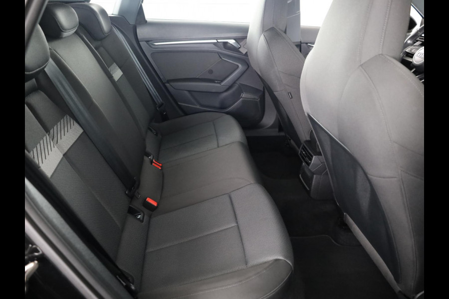 Audi A3 Sportback 30 TFSI Advanced edition 110pk S-Tronic | Navigatie | Parkeersensoren voor en achter |