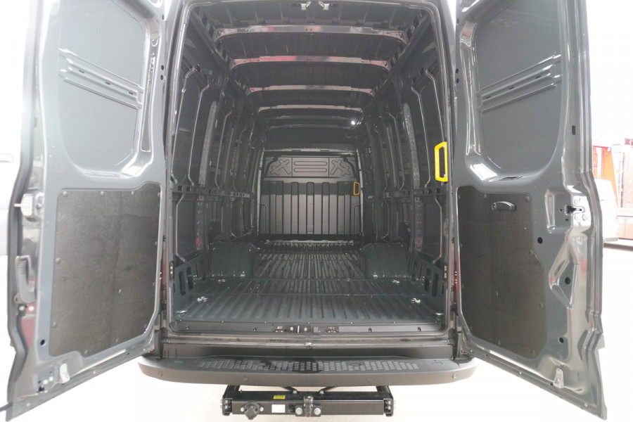 Iveco Daily 35C18HV 3.0 410L 180PK H2 Automaat Dubbel lucht | Airco | Navi | Camera| Trekhaak 3500kg