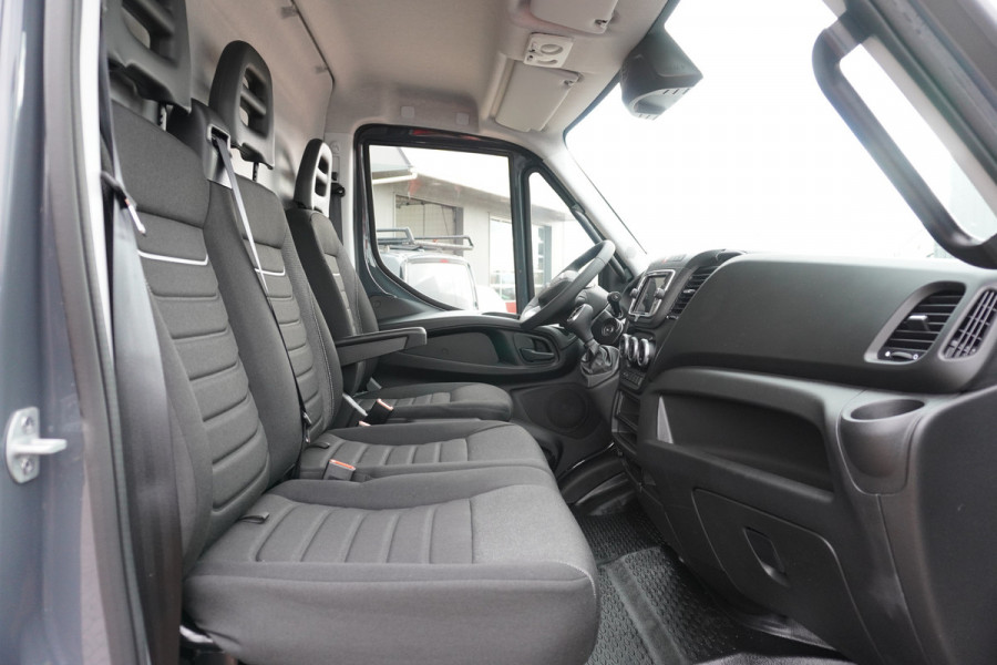 Iveco Daily 35C18HV 3.0 410L 180PK H2 Automaat Dubbel lucht | Airco | Navi | Camera| Trekhaak 3500kg