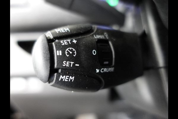 Peugeot Expert 180pk Long L3H1 Premium Dubbele Cabine Automaat Navigatie Trekhaak Climate control parkeersensoren