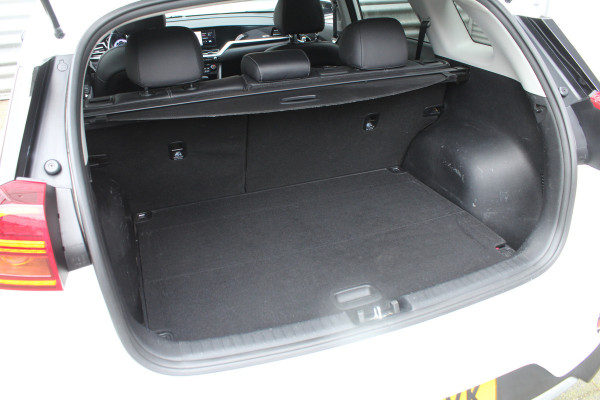 Kia Niro 1.6 GDi Hybrid 141pk DynamicPlusLine DCT6 NL-Auto NAP Clima Cruise Navi Camera Carplay 16"LMV Leder Afn. Trekhaak 1300kg Kia Niro 1.6 GDi Hybrid 141pk DynamicPlusLine DCT6 NL-Auto NAP Clima Cruise Navi Camera Carplay 16"LMV Leder Afn. Trekhaak 1300kg