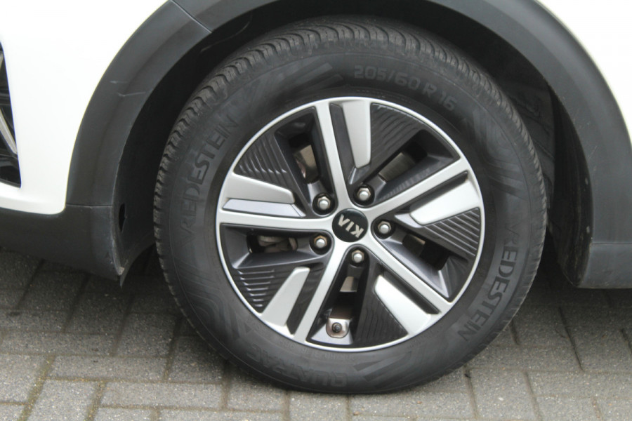 Kia Niro 1.6 GDi Hybrid 141pk DynamicPlusLine DCT6 NL-Auto NAP Clima Cruise Navi Camera Carplay 16"LMV Leder Afn. Trekhaak 1300kg Kia Niro 1.6 GDi Hybrid 141pk DynamicPlusLine DCT6 NL-Auto NAP Clima Cruise Navi Camera Carplay 16"LMV Leder Afn. Trekhaak 1300kg