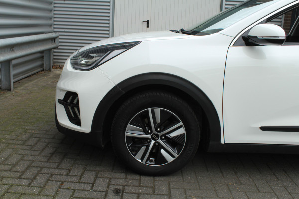 Kia Niro 1.6 GDi Hybrid 141pk DynamicPlusLine DCT6 NL-Auto NAP Clima Cruise Navi Camera Carplay 16"LMV Leder Afn. Trekhaak 1300kg Kia Niro 1.6 GDi Hybrid 141pk DynamicPlusLine DCT6 NL-Auto NAP Clima Cruise Navi Camera Carplay 16"LMV Leder Afn. Trekhaak 1300kg