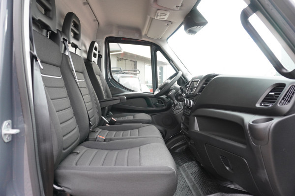 Iveco Daily 35C18HV 3.0 180PK 410L H2 Automaat Betimmering laadruimte nr. v129 | Dubbel lucht | Airco | Navi | Camera | Trekhaak 3500kg