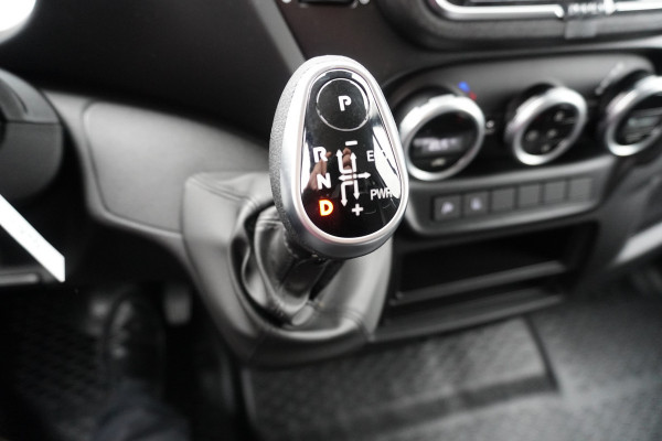 Iveco Daily 35C18HV 3.0 180PK 410L H2 Automaat Betimmering laadruimte nr. v129 | Dubbel lucht | Airco | Navi | Camera | Trekhaak 3500kg