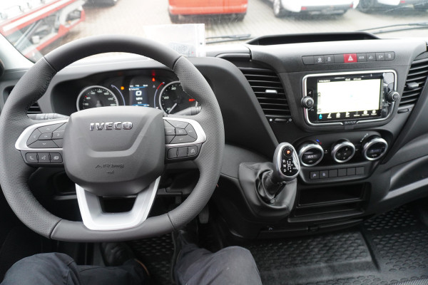 Iveco Daily 35C18HV 3.0 180PK 410L H2 Automaat Betimmering laadruimte nr. v129 | Dubbel lucht | Airco | Navi | Camera | Trekhaak 3500kg