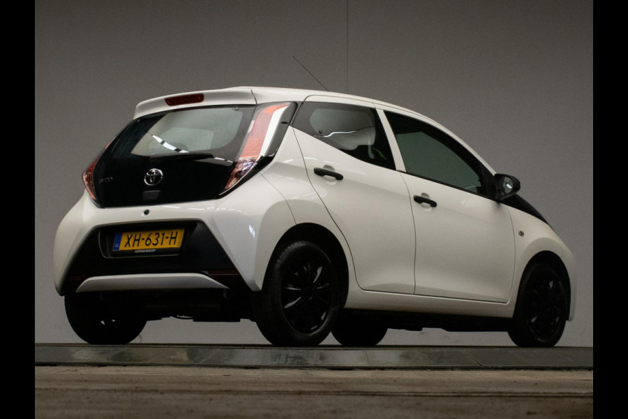 Toyota Aygo 1.0 VVT-i x-fun Sport (AIRCO,BLUETOOTH,CRUISE,LED,SPORTSTOELEN,NIEUWE APK,NETTE STAAT)