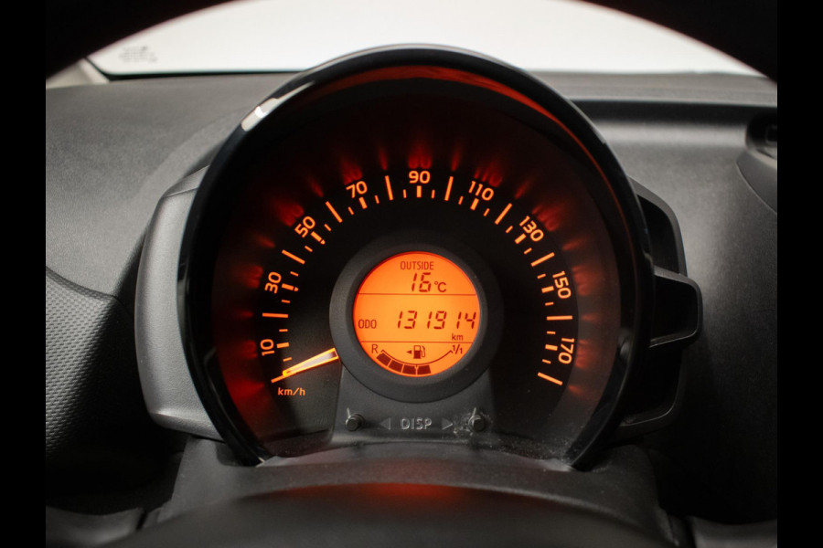 Toyota Aygo 1.0 VVT-i x-fun Sport (AIRCO,BLUETOOTH,CRUISE,LED,SPORTSTOELEN,NIEUWE APK,NETTE STAAT)