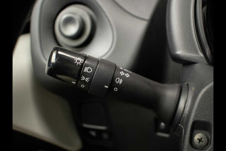 Toyota Aygo 1.0 VVT-i x-fun Sport (AIRCO,BLUETOOTH,CRUISE,LED,SPORTSTOELEN,NIEUWE APK,NETTE STAAT)