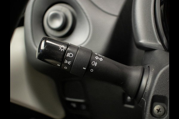 Toyota Aygo 1.0 VVT-i x-fun Sport (AIRCO,BLUETOOTH,CRUISE,LED,SPORTSTOELEN,NIEUWE APK,NETTE STAAT)