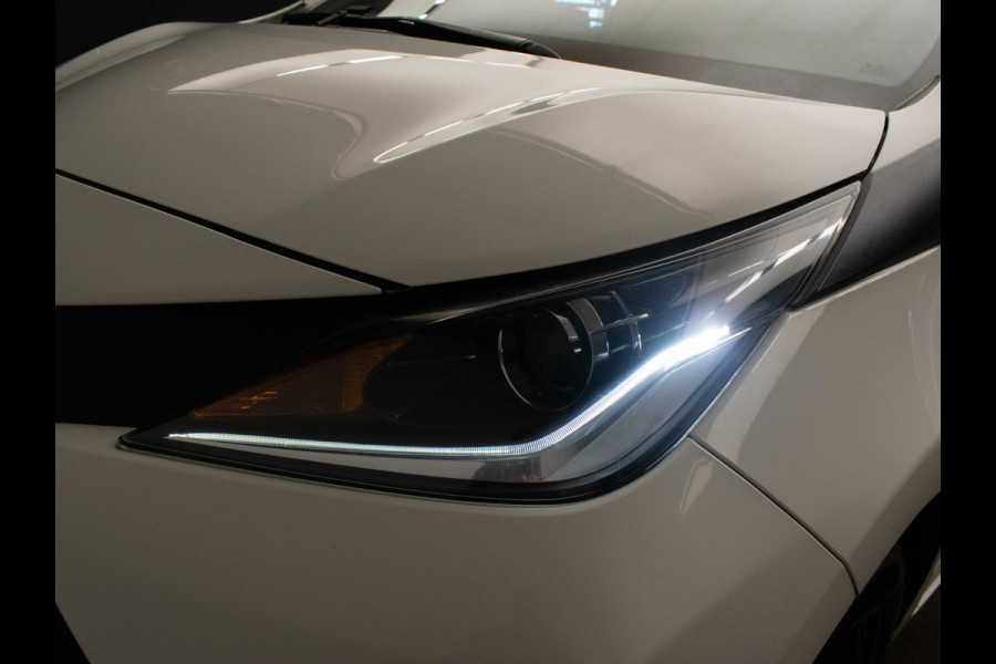 Toyota Aygo 1.0 VVT-i x-fun Sport (AIRCO,BLUETOOTH,CRUISE,LED,SPORTSTOELEN,NIEUWE APK,NETTE STAAT)