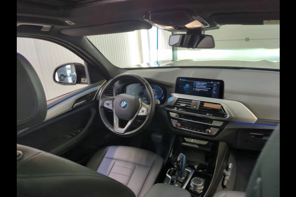 BMW iX3 Executive 80 kWh | Trekhaak | Panorama | Leder | Navi | Camera |