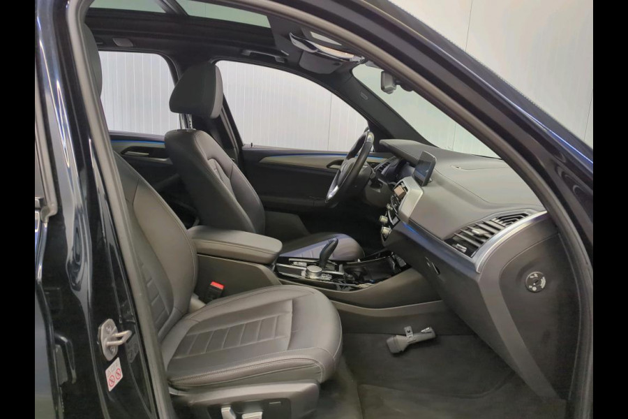 BMW iX3 Executive 80 kWh | Trekhaak | Panorama | Leder | Navi | Camera |