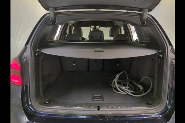 BMW iX3 Executive 80 kWh | Trekhaak | Panorama | Leder | Navi | Camera |