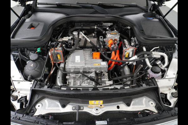 Mercedes-Benz EQC 400 4MATIC Business Solution Luxury 80 kWh HEAD UP | BURMESTER | PANORAMADAK | ELECTR STOELEN MET GEHEUGEN | TREKHAAK |  RIJKLAARPRIJS INCL. 12MND BOVAG |