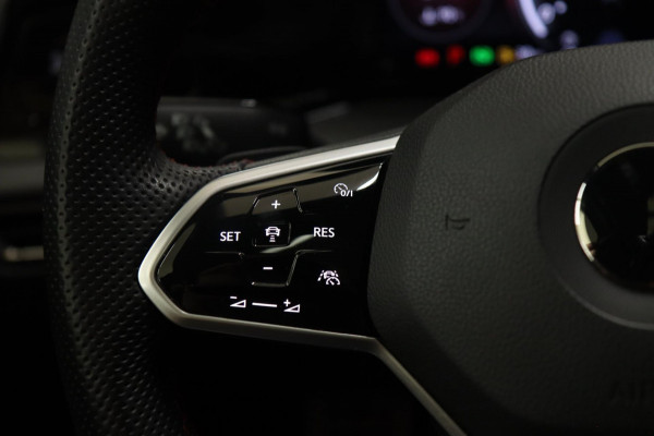 Volkswagen Golf 2.0 TSI GTI CLUBSPORT SPECIAL/PANO/H-K/IQ-LIGHT/VOL